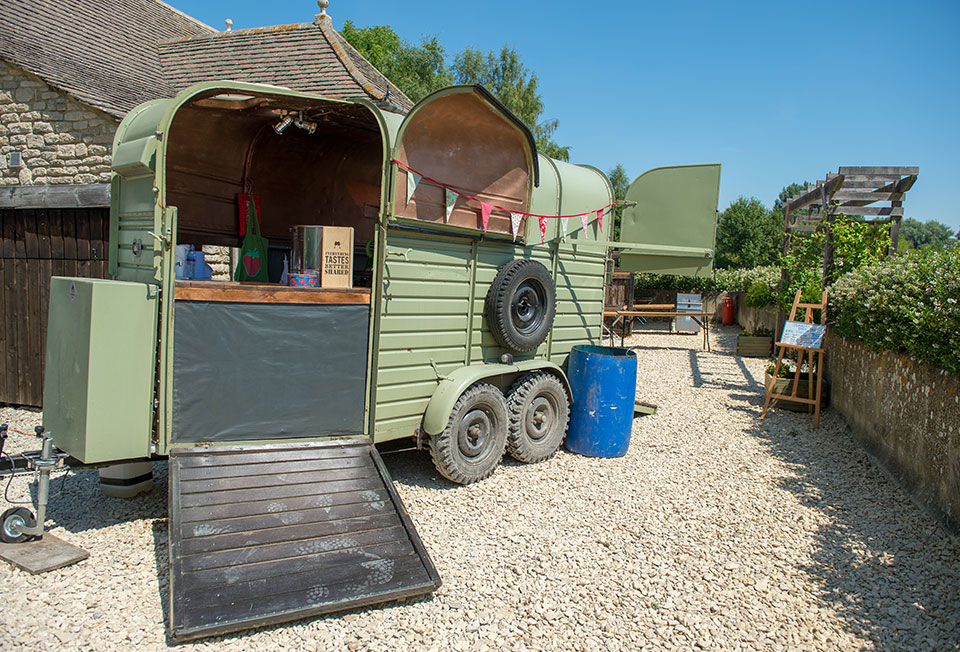horsebox-outside-catering